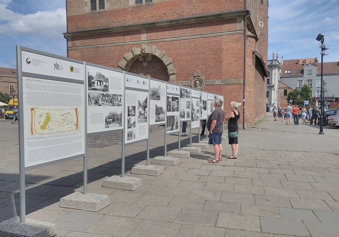 Wystawa plenerowa na Palcu