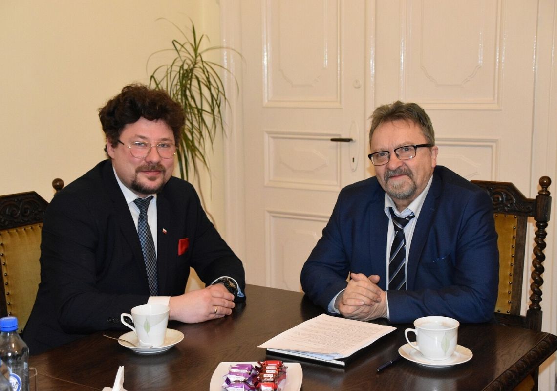 Od lewej: M. Drewa - dyr. KRUS