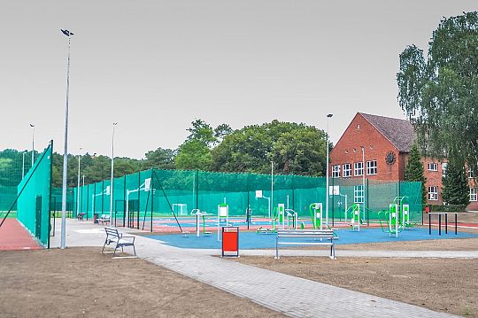 Lekkoatletyczny stadion z