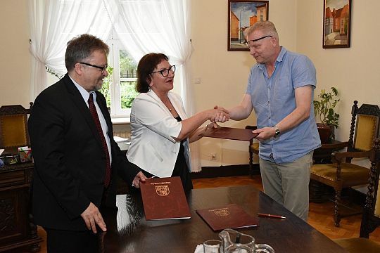 Nowe boisko dla PCE