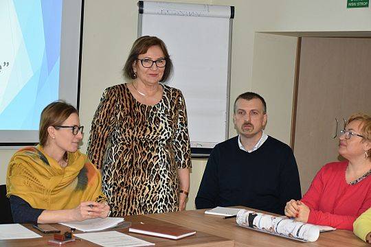 Centra pomogą