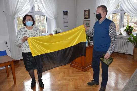 Kaszubskie flagi dla urzędu