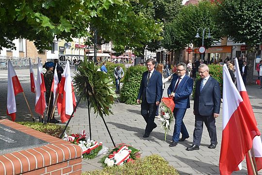By pamięć przetrwała