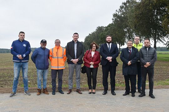 Redkowice-Janowice – równo-jak