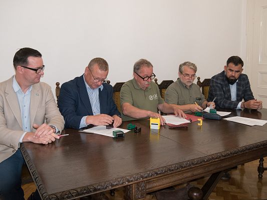 Powiat wspólnie z Lasami