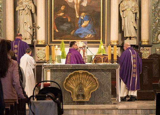 Uroczystości pod tablicą