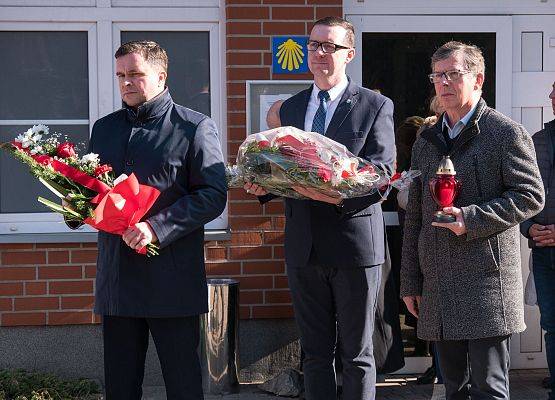 Uroczystości pod tablicą