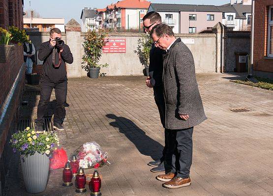 Uroczystości pod tablicą