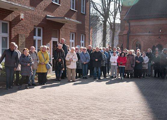Uroczystości pod tablicą