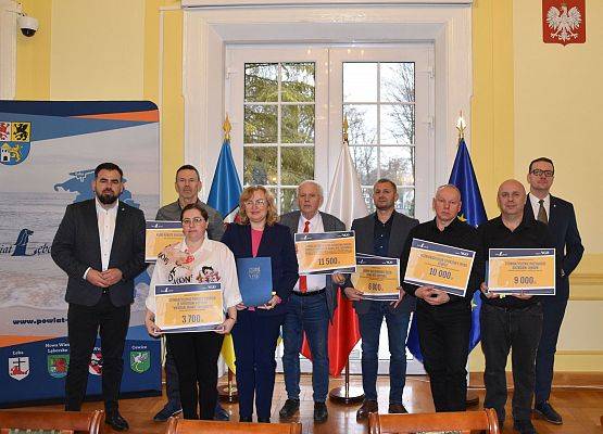 Umowy grantowe dla NGO