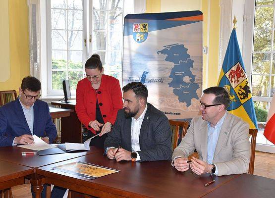 Umowy grantowe dla NGO