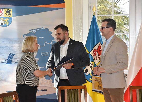 Umowy grantowe dla NGO