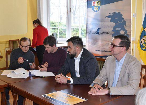 Umowy grantowe dla NGO