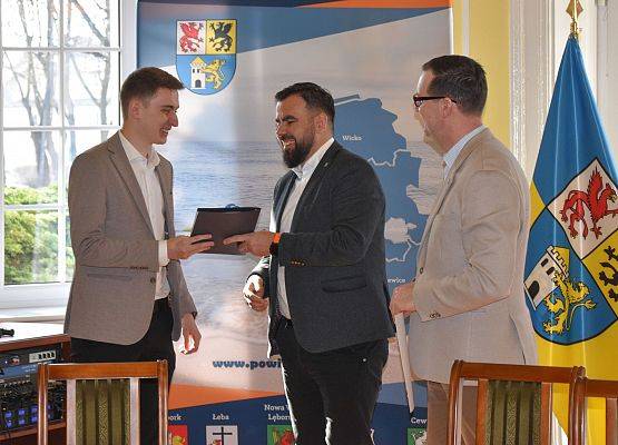 Umowy grantowe dla NGO