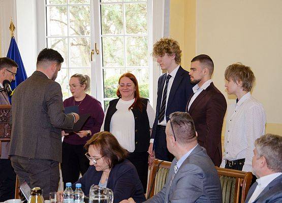 Wyróżnienia dla młodych