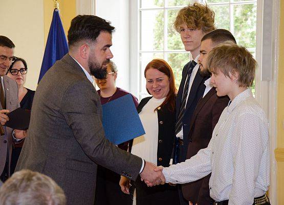 Wyróżnienia dla młodych