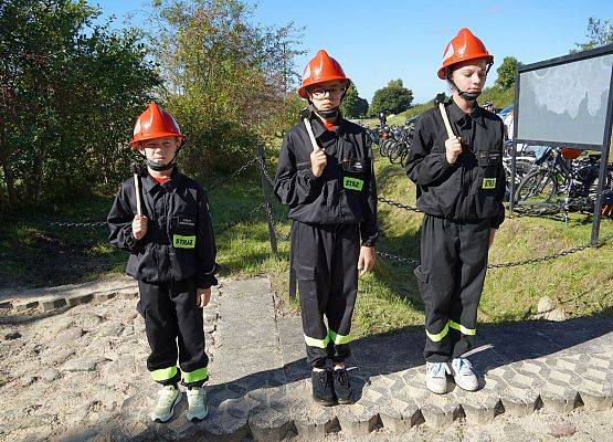 „Z drugiej strony drogi” –