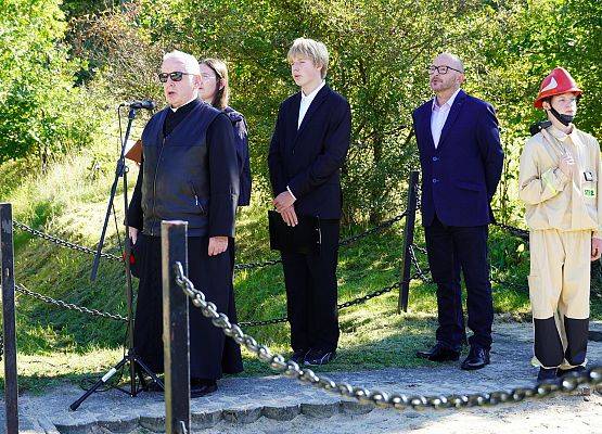 „Z drugiej strony drogi” –