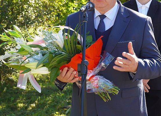 „Z drugiej strony drogi” –