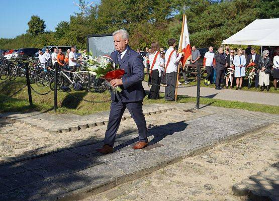 „Z drugiej strony drogi” –