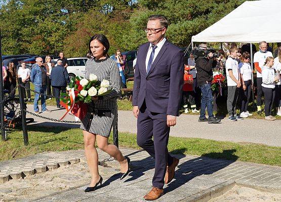 „Z drugiej strony drogi” –