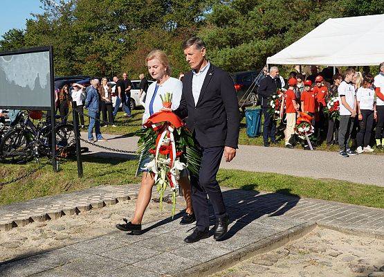 „Z drugiej strony drogi” –