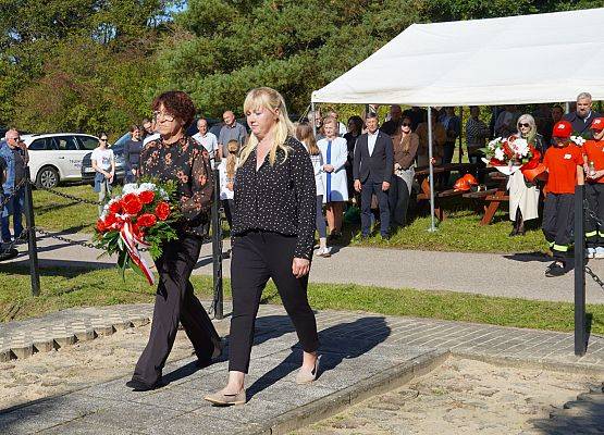 „Z drugiej strony drogi” –