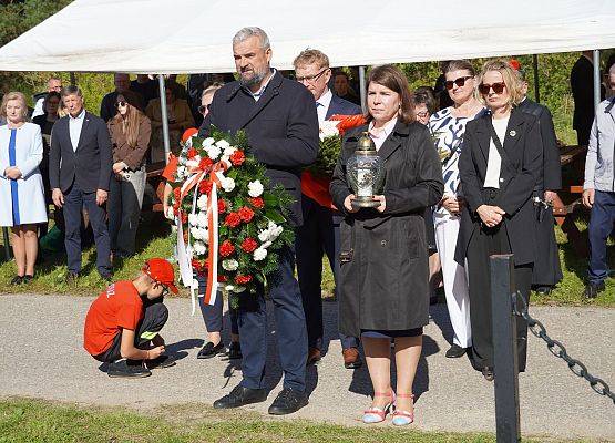 „Z drugiej strony drogi” –