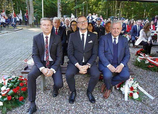 „Z drugiej strony drogi” –