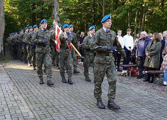 „Z drugiej strony drogi” –