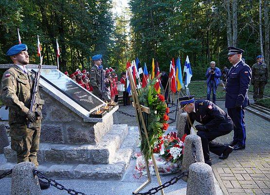 „Z drugiej strony drogi” –