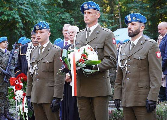 „Z drugiej strony drogi” –