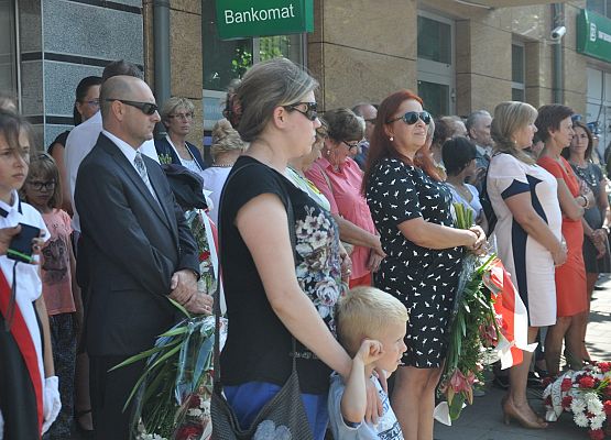 Obchody upamietniające 76.