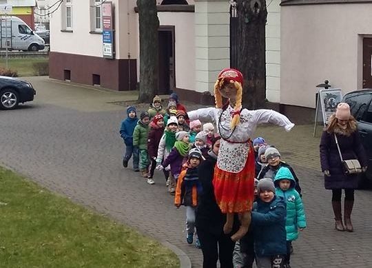 Przedszkolali powitały wiosnę