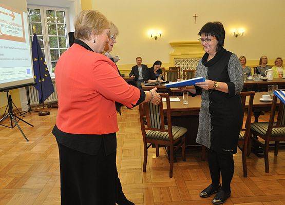 PROJEKT AKTYWIZUJĄCY