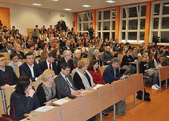 Eksperymentalna i widowiskowa