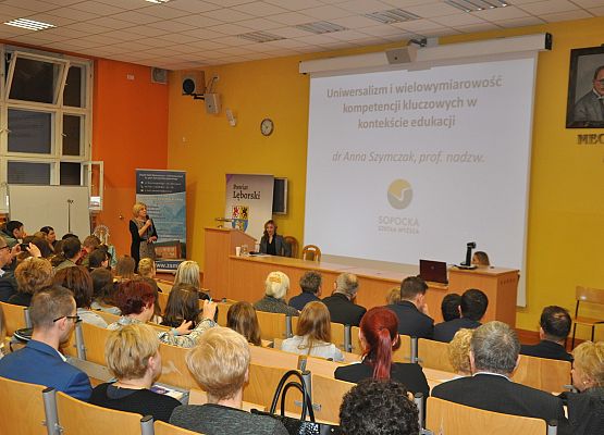 Eksperymentalna i widowiskowa