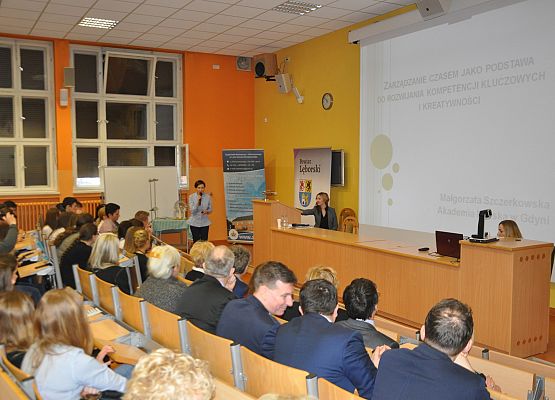 Eksperymentalna i widowiskowa