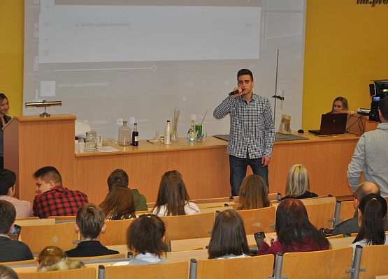 Eksperymentalna i widowiskowa