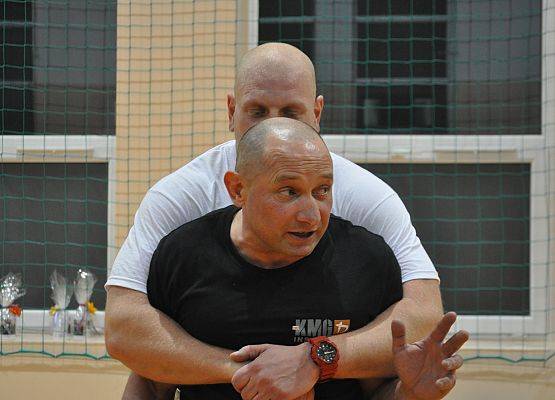 Trening samoobrony pn.