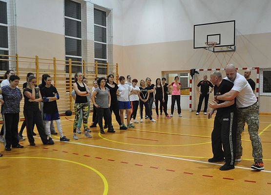 Trening samoobrony pn.
