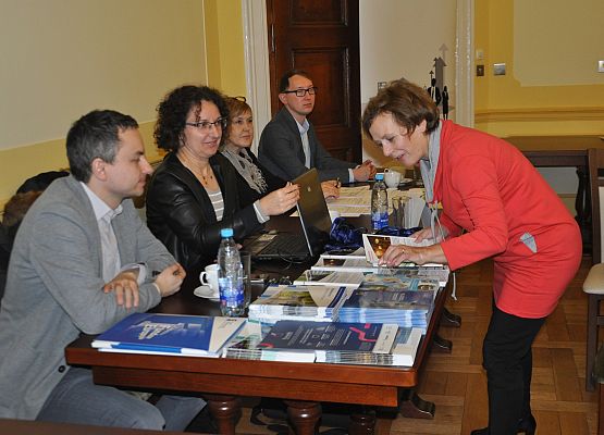 Kredyty i poręczenia dla