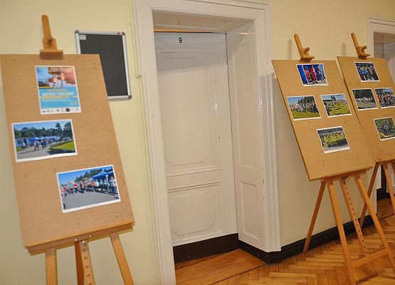 Nowa wystawa w holu Starostwa