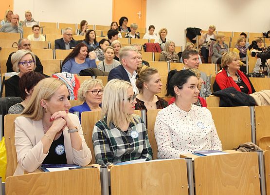 O autyzmie na konferencji