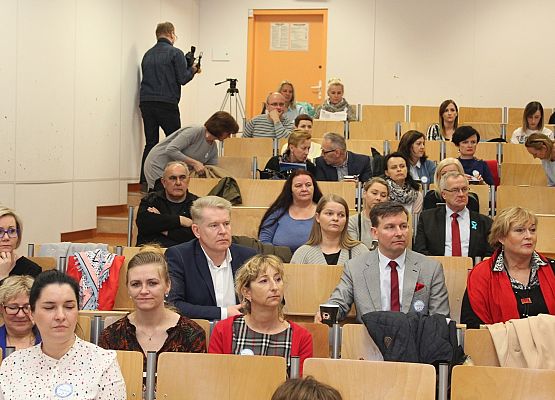 O autyzmie na konferencji