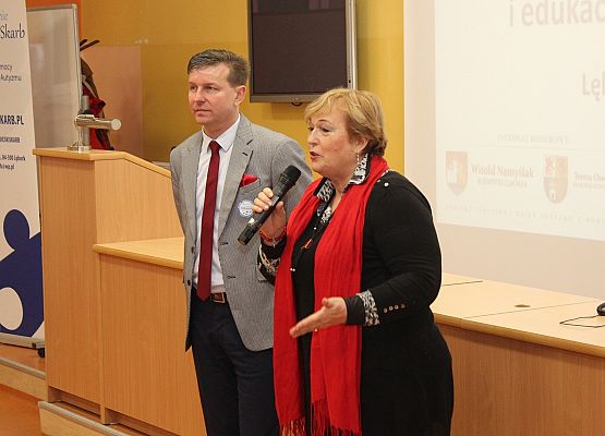 O autyzmie na konferencji