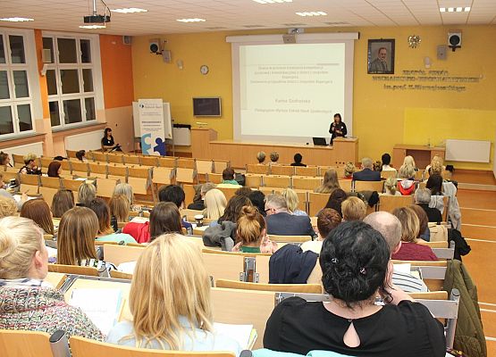 O autyzmie na konferencji