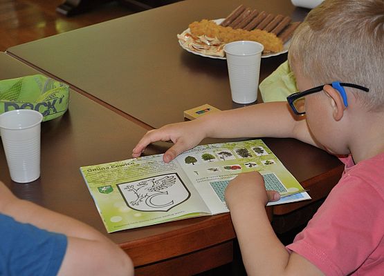 Przedszkolaki u starosty