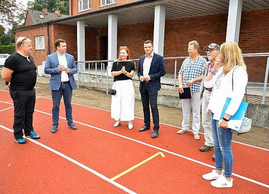 Lekkoatletyczny stadion z