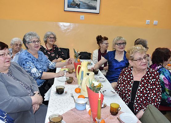 Starosta uhonorował kobiety